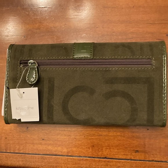 Liz Claiborne Brand New never used wallet Liz Claiborne with box and tag - Picture 3 of 5